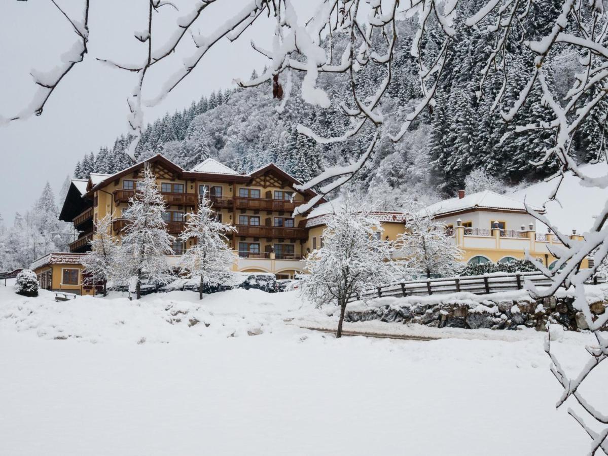 Hotel Seeblick Goldegg Exterior photo